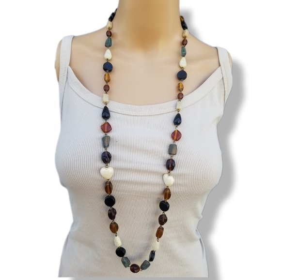 VINTAGE LONG HEART DESIGN MULTICOLOR ART GLASS BEAD NECKLACE - Picture 1 of 7